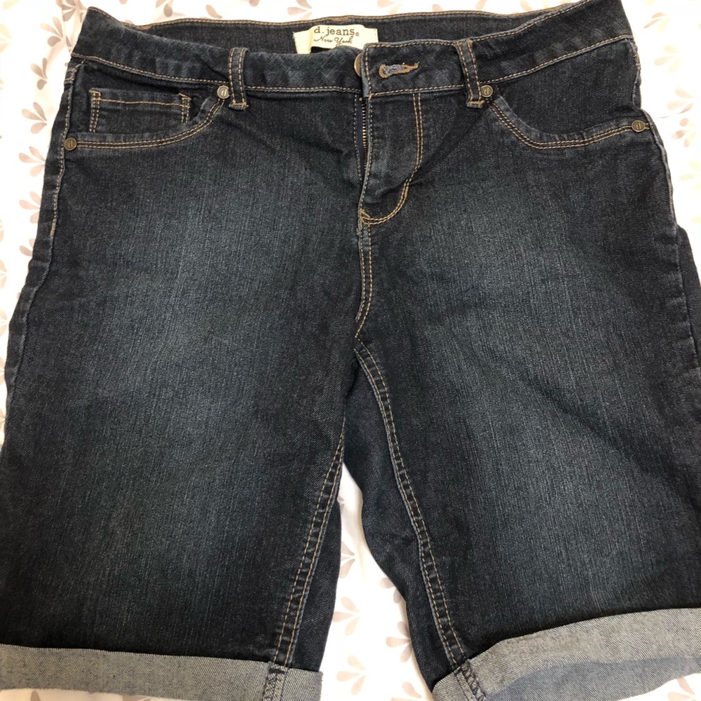 Cropped Bermuda shorts